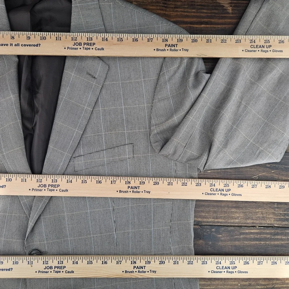 Stafford Essentials Mens Sport Coat Blazer Two Button Brown Plaid Poly Blend 44R